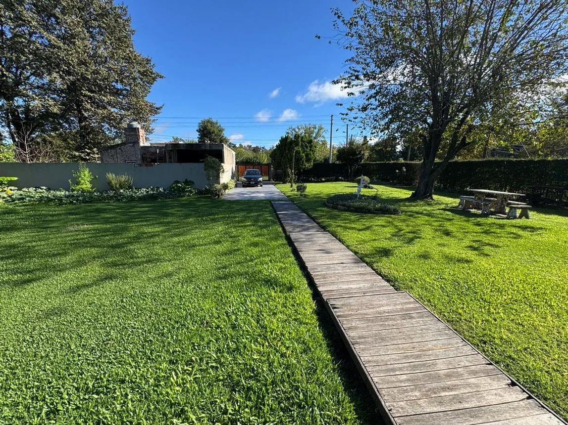 Venta casa 5 amb con jardin en general rodriguez, foto 3