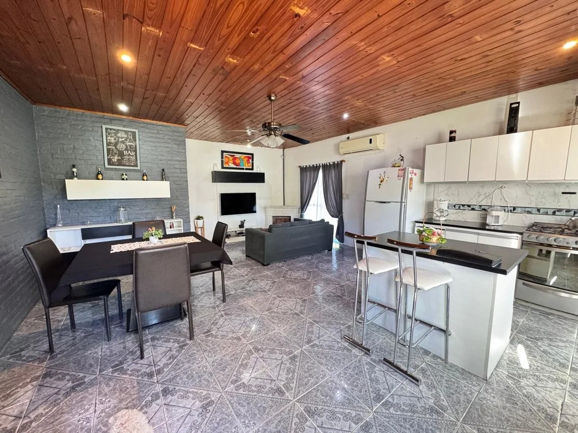 Venta casa 5 amb con jardin en general rodriguez, foto 5