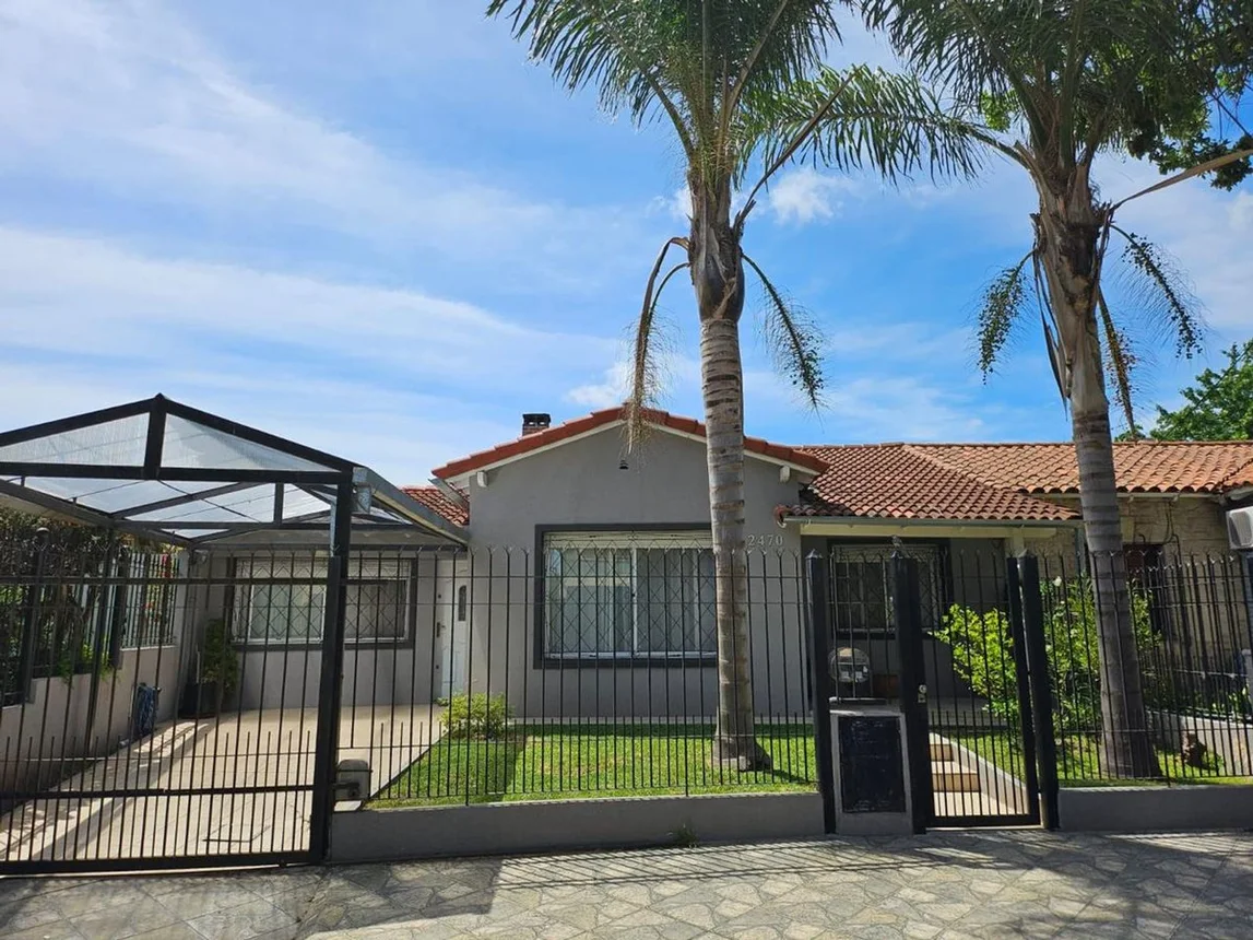 Casa de 4 ambientes en venta en Ciudad Jardín, Aviador Agnetta 2400, foto 4