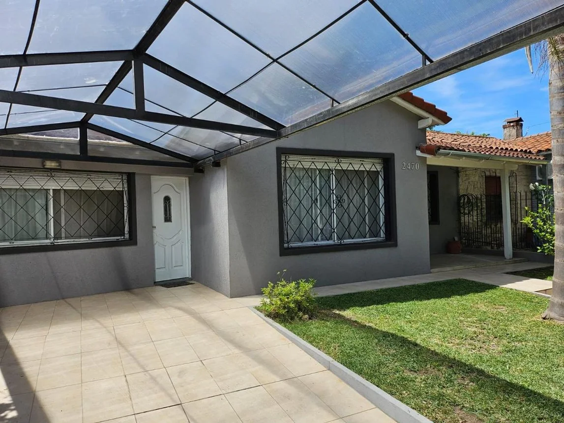 Casa de 4 ambientes en venta en Ciudad Jardín, Aviador Agnetta 2400