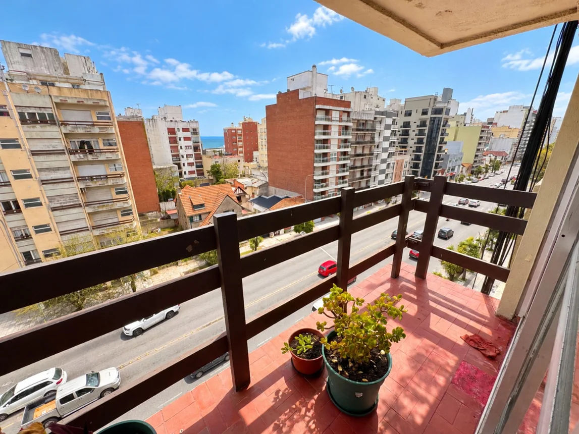 Departamento de 3 ambientes en alquiler en Mar del Plata, Avenida Independencia 800