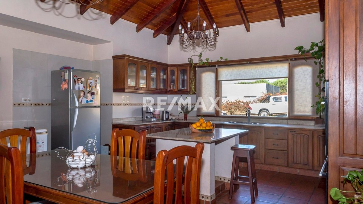 CASA 8 AMBIENTES 500 M2 VENTA LA LUCINDA NORTE - foto 13