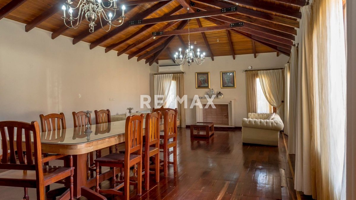 CASA 8 AMBIENTES 500 M2 VENTA LA LUCINDA NORTE - foto 3