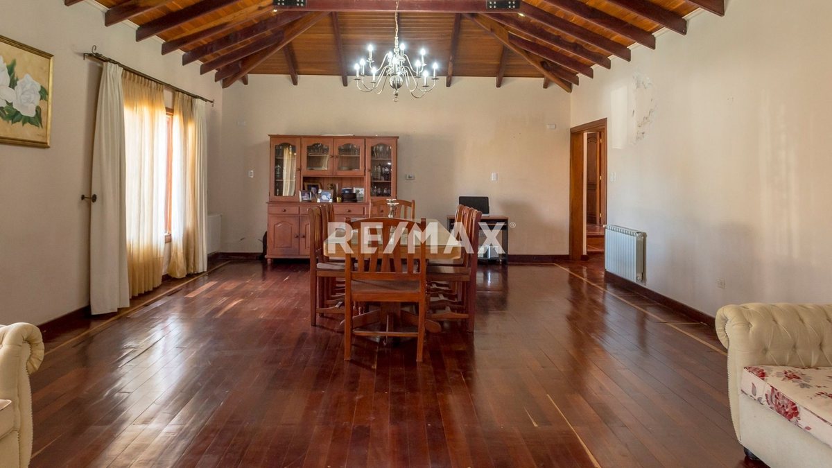 CASA 8 AMBIENTES 500 M2 VENTA LA LUCINDA NORTE - foto 6