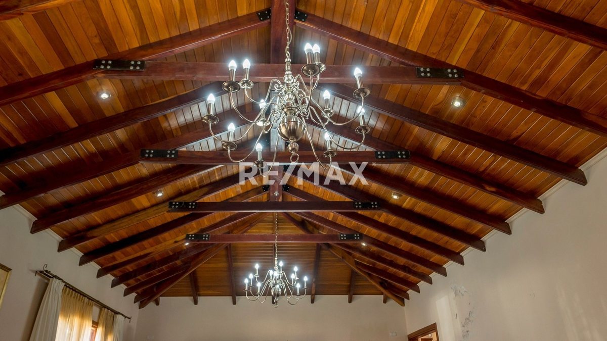 CASA 8 AMBIENTES 500 M2 VENTA LA LUCINDA NORTE - foto 7