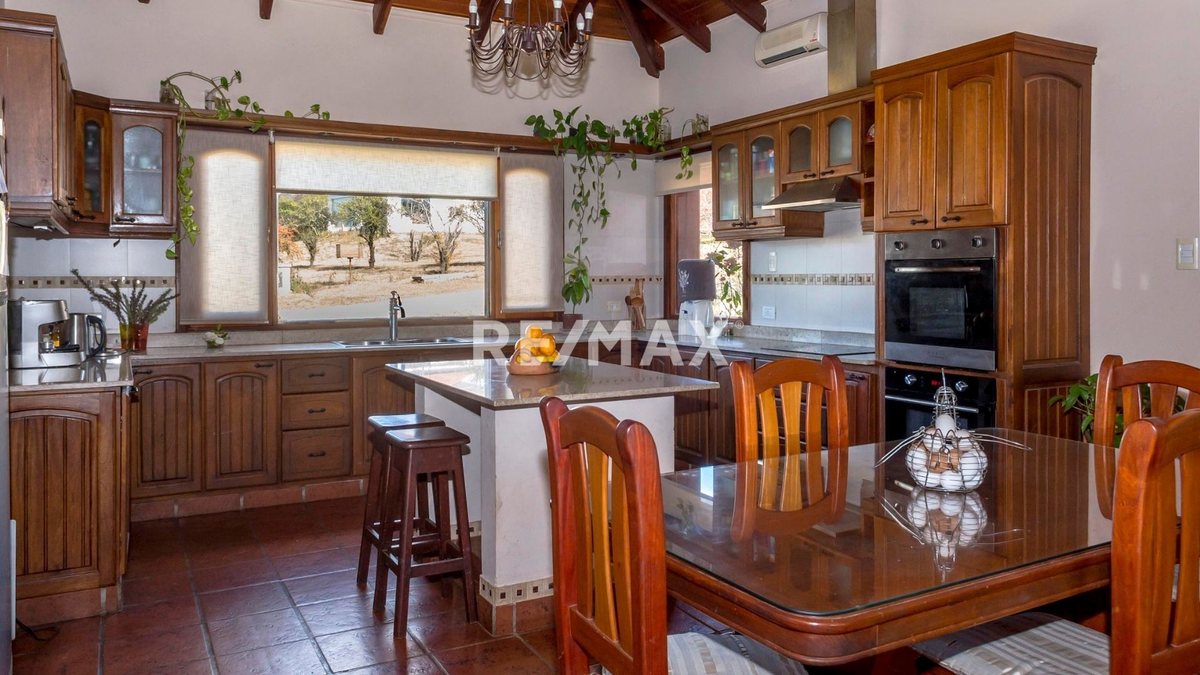 CASA 8 AMBIENTES 500 M2 VENTA LA LUCINDA NORTE - foto 14