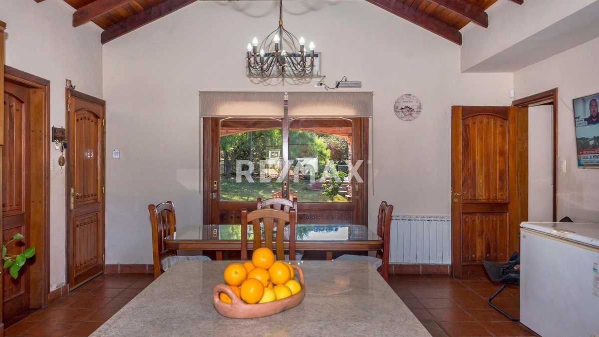 CASA 8 AMBIENTES 500 M2 VENTA LA LUCINDA NORTE - foto 9