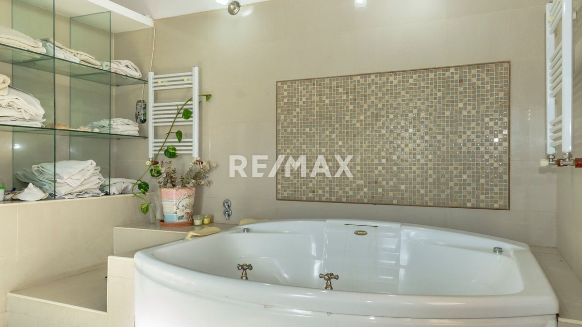 CASA 8 AMBIENTES 500 M2 VENTA LA LUCINDA NORTE - foto 19