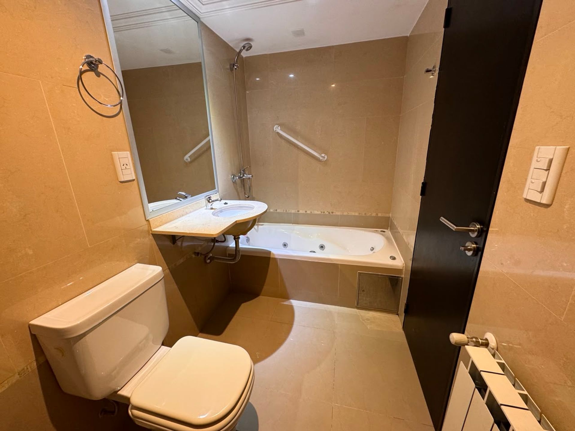 DEPARTAMENTO AMPLIO VENTA MACROCENTRO CON COCHERA - foto 15