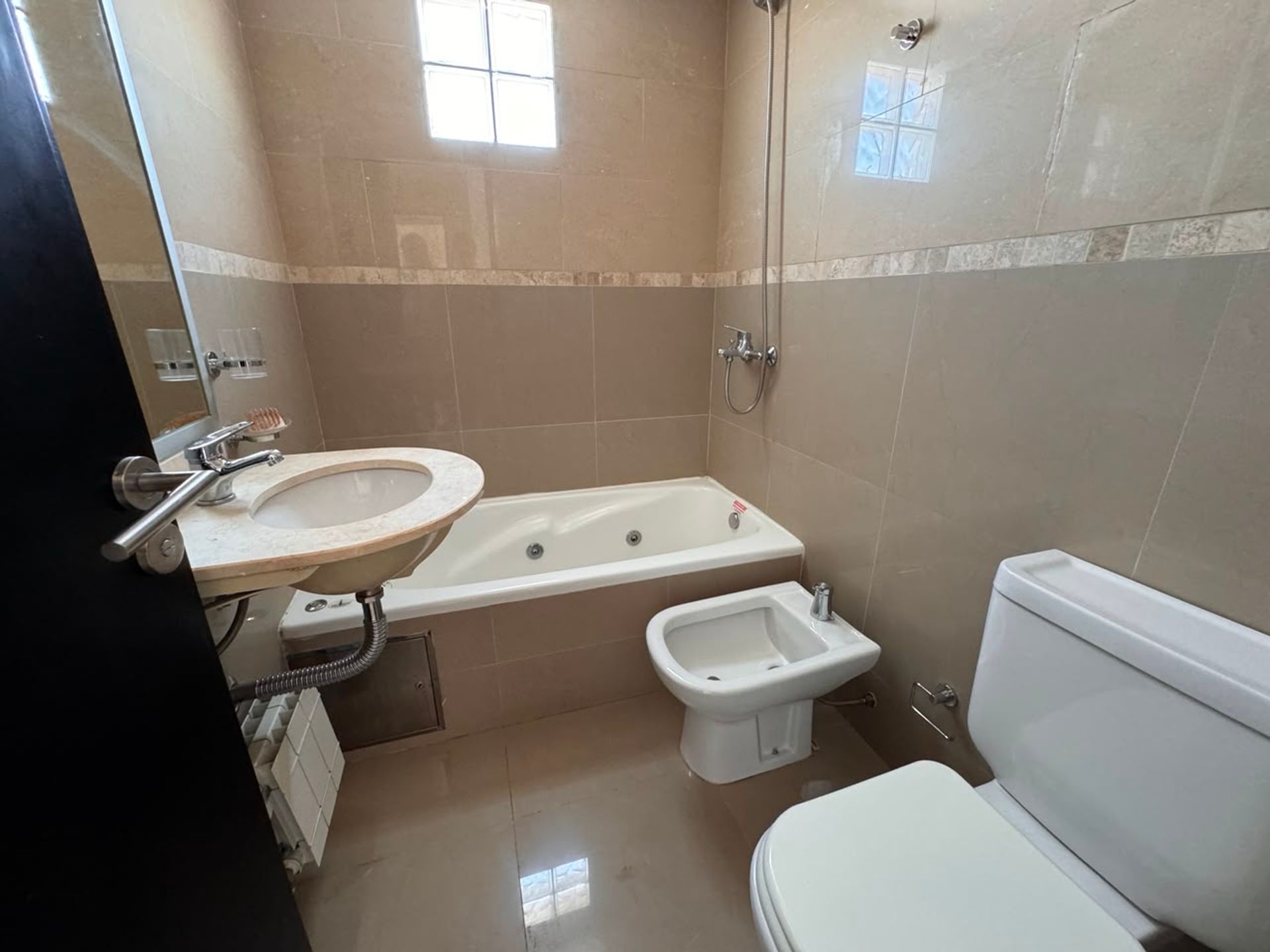 DEPARTAMENTO AMPLIO VENTA MACROCENTRO CON COCHERA - foto 13