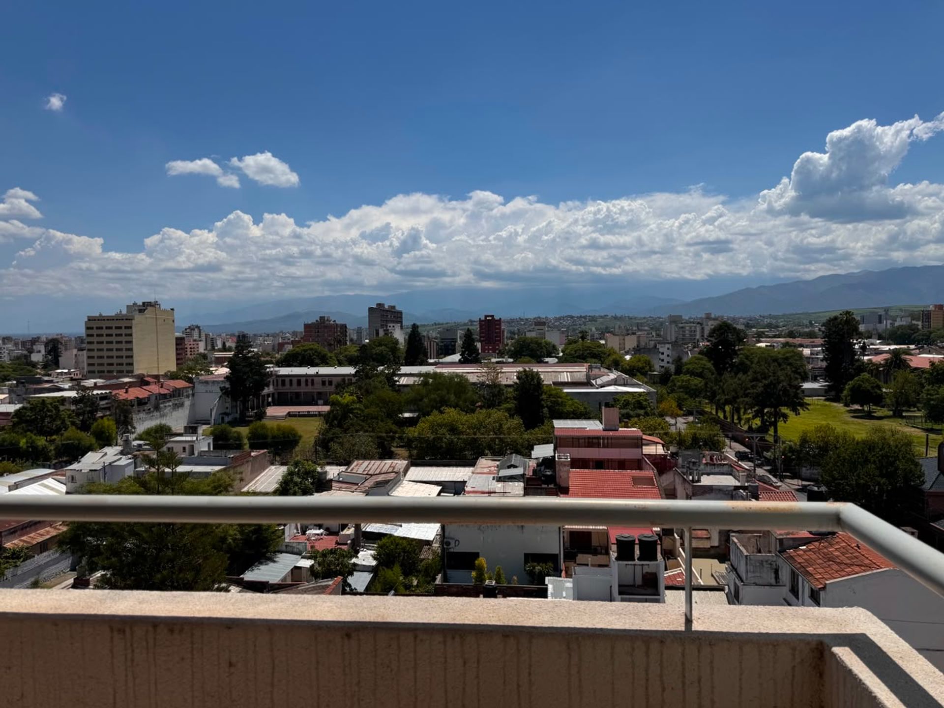 DEPARTAMENTO AMPLIO VENTA MACROCENTRO CON COCHERA - foto 18
