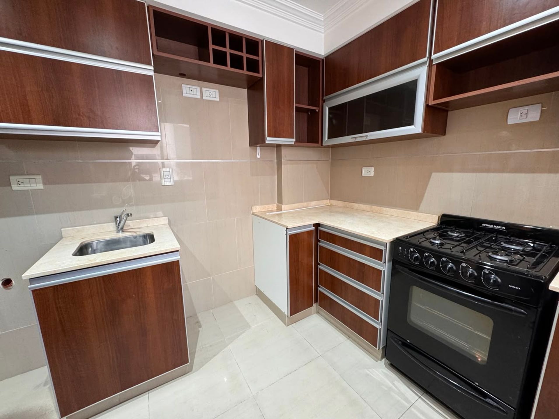 DEPARTAMENTO AMPLIO VENTA MACROCENTRO CON COCHERA - foto 4