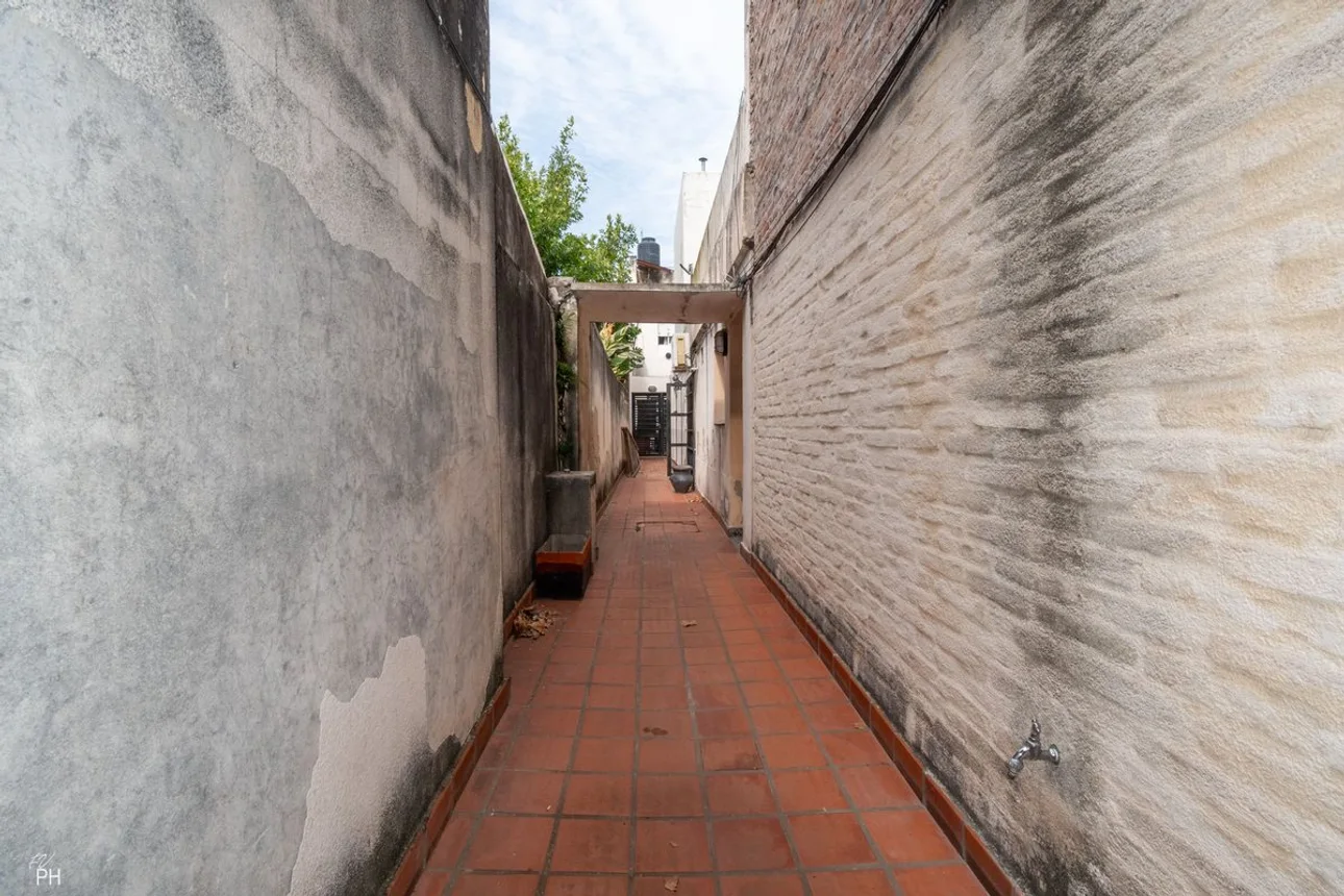 Casa de pasillo en venta 3 dormitorios b. lourdes, foto 3