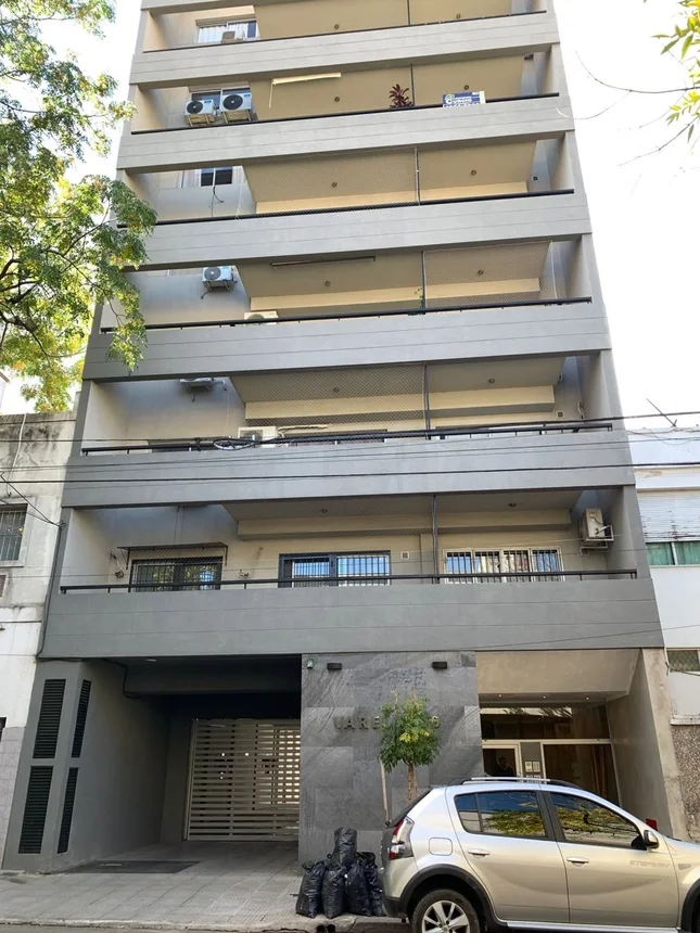 Monoambiente en alquiler en Flores, Varela 200