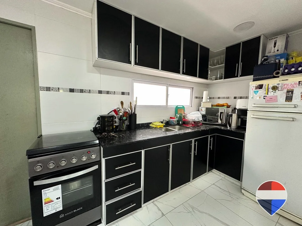 Casa tríplex de 4 ambientes en venta en Ezeiza, Crisólogo Larralde 900, foto 3