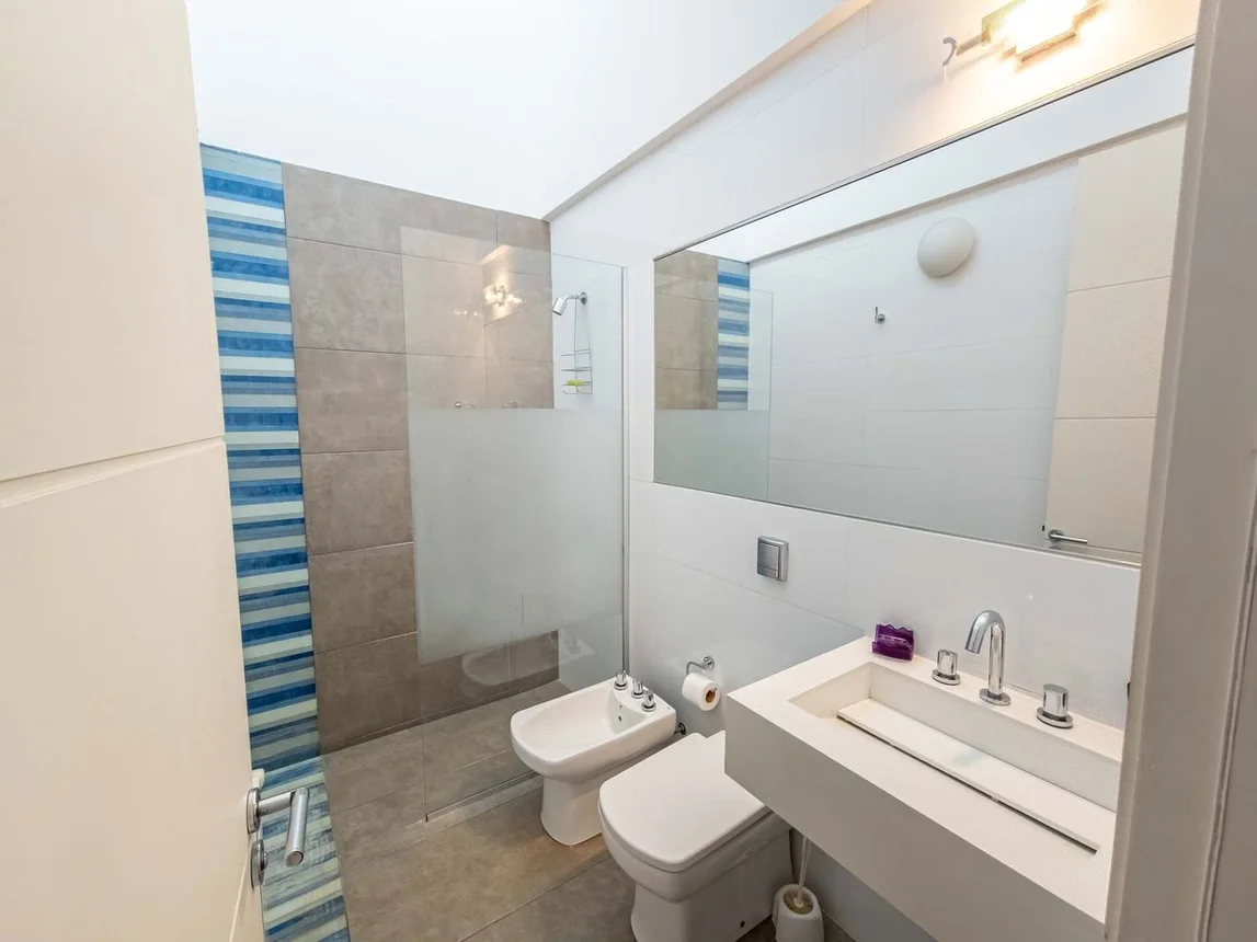 Casa de categoria en venta - lomas de la carolina, foto 5