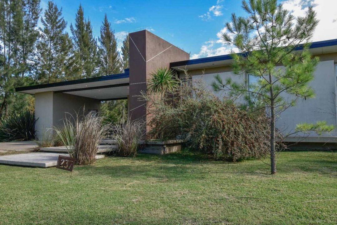 VENTA LUJOSA CASA 4 AMB FINCAS CHACRA SAN VICENTE