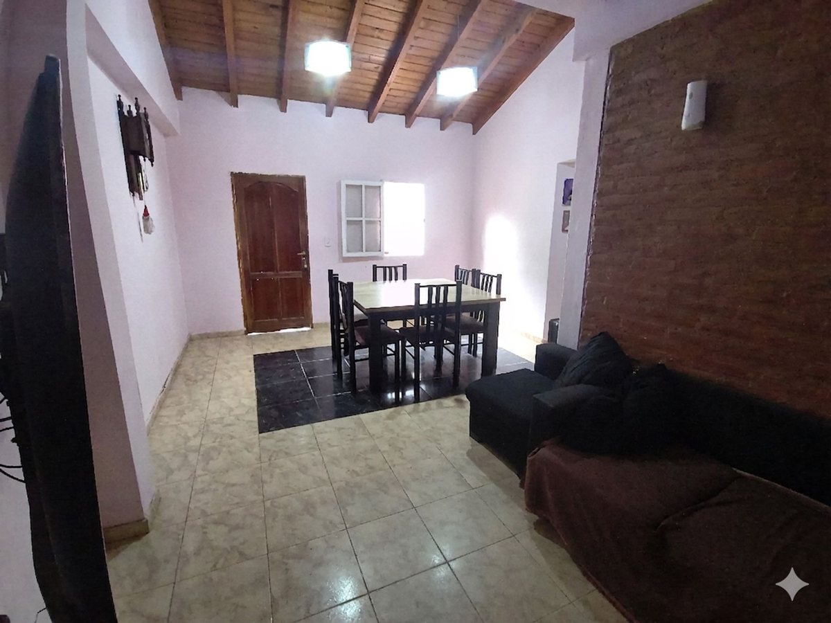 Casa en Florencio Varela, B° la Quebrada Manzana E Casa 0