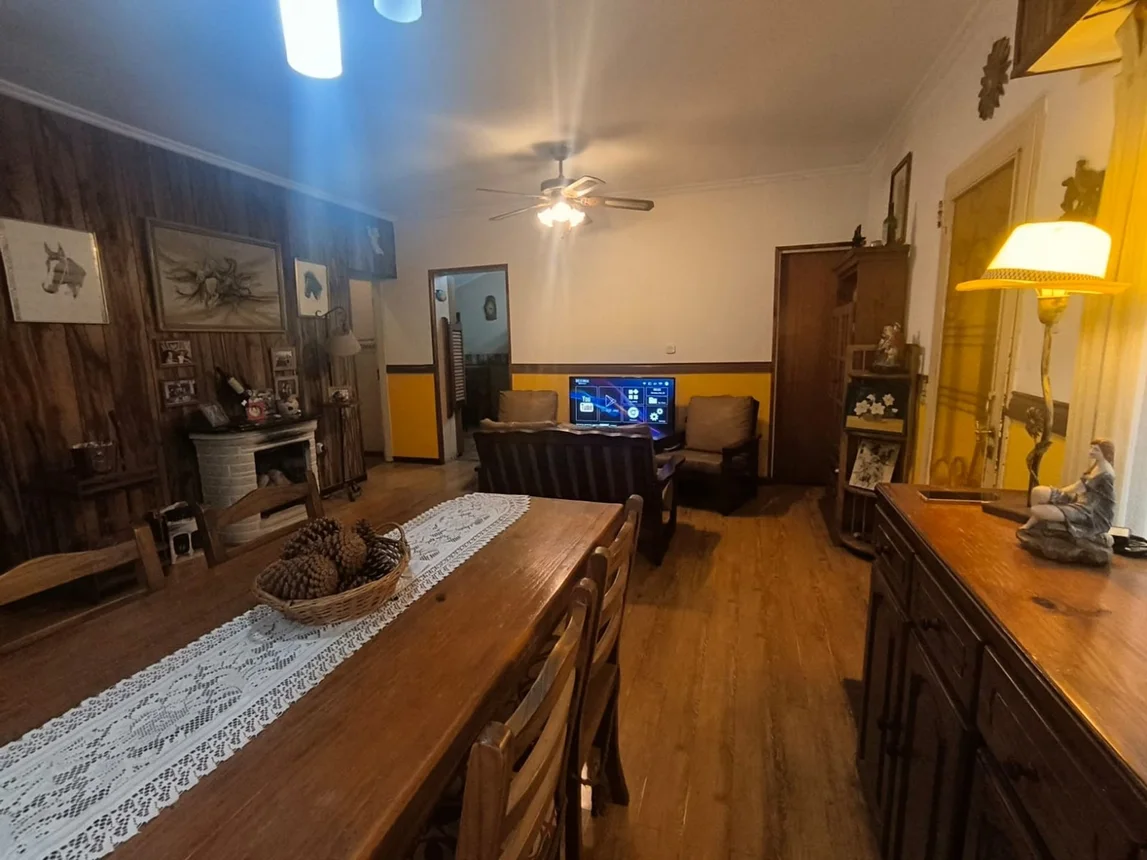 Casa de 6 ambientes en venta en Liniers, Montiel 600, foto 5