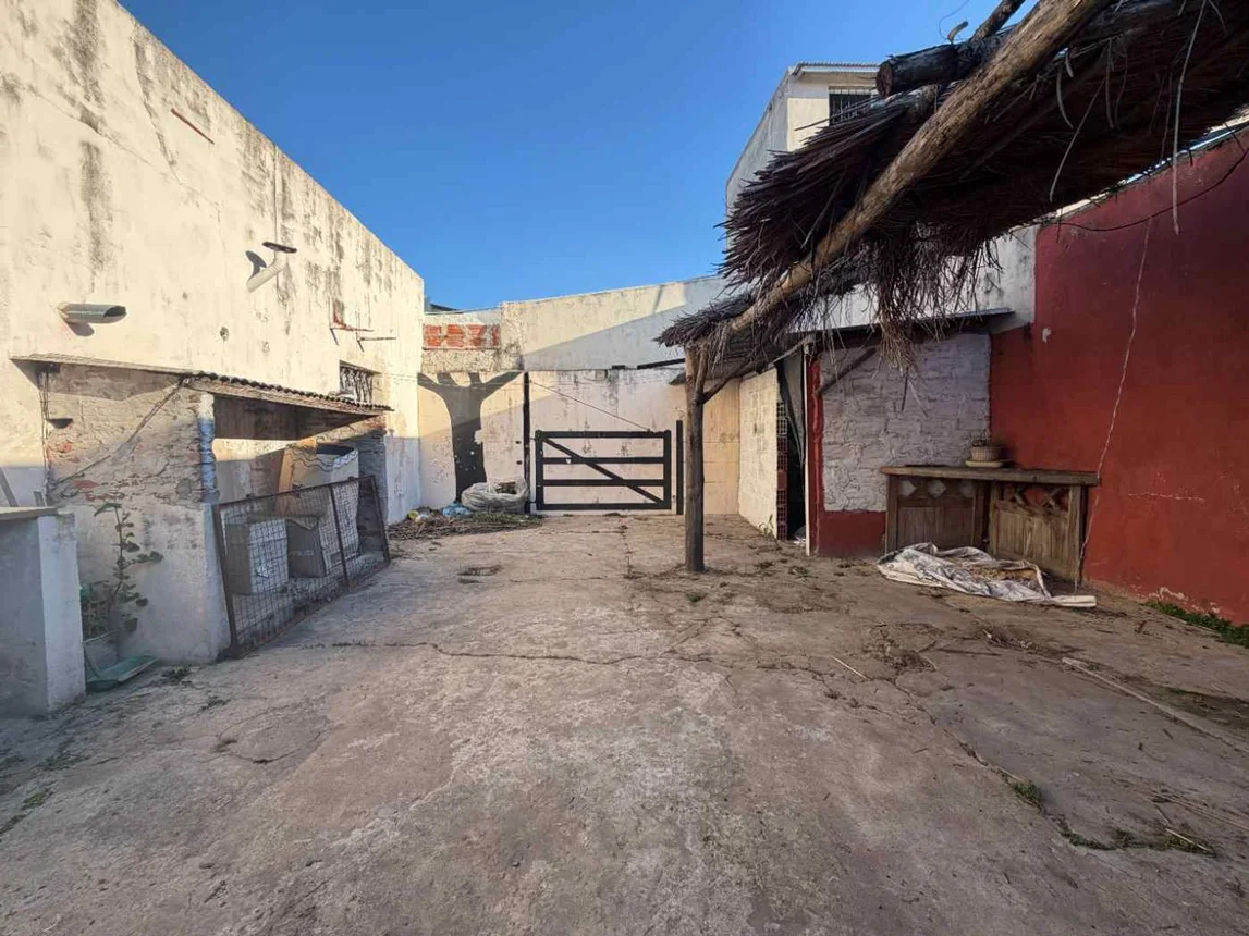 Casa de 3 ambientes en venta en Banfield, Avenida Santa Fe 1600, foto 4