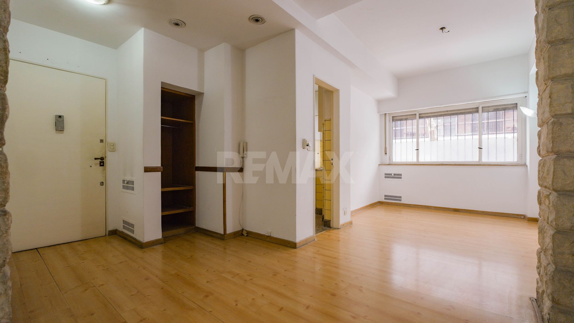 VENTA DPTO 3 AMB C/DEPENDENCIA APTO PROFESIONAL - foto 3