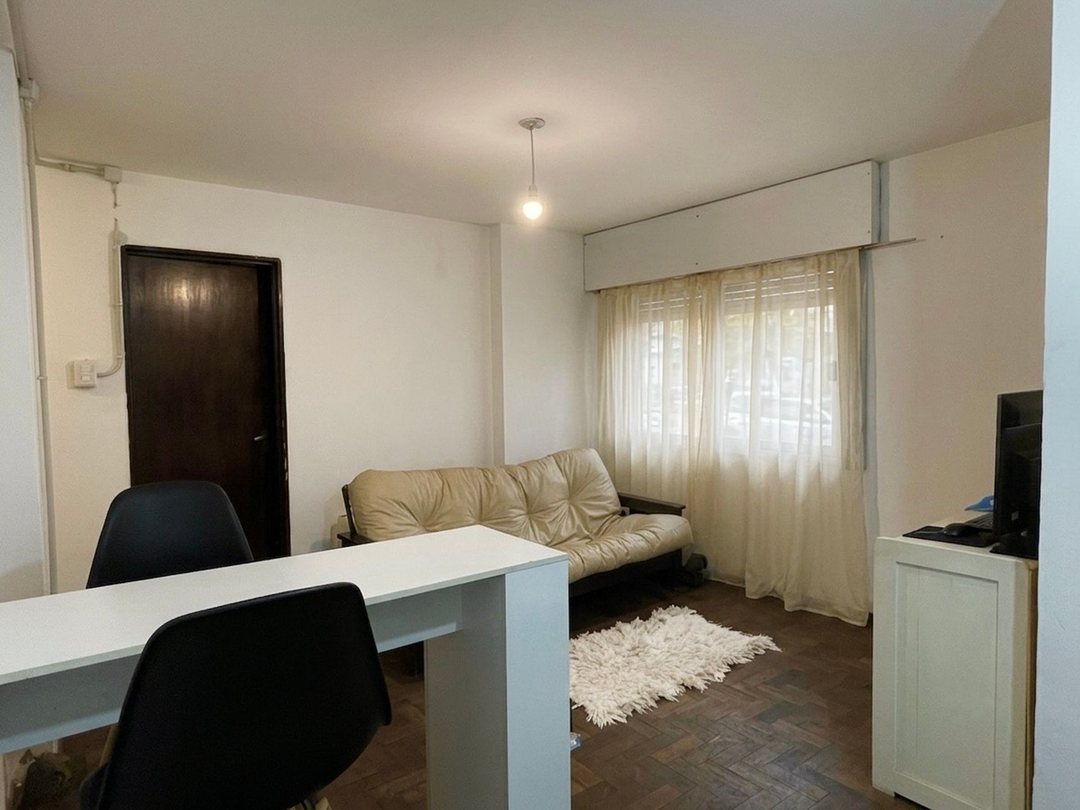 DEPARTAMENTO 1 DORM PB C/PATIO- CENTRO - ESCRITURA