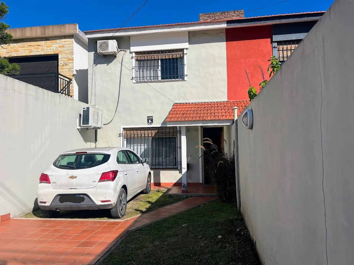 Casa dúplex en venta en Hurlingham, foto 2