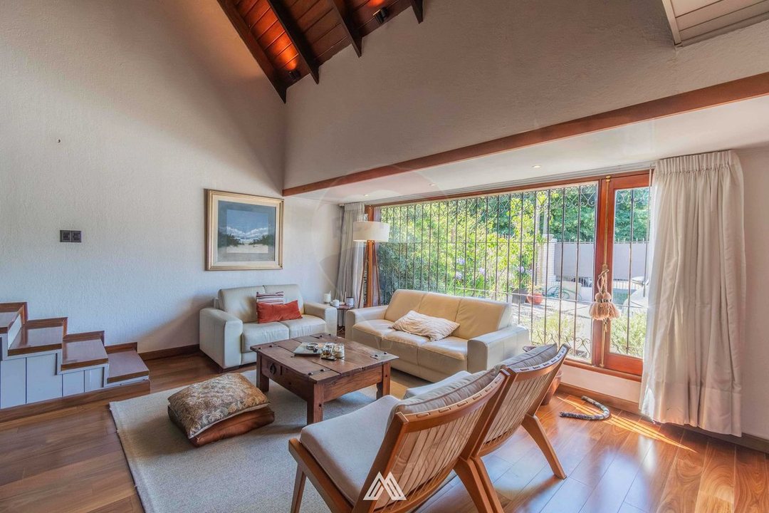 Casa en venta 6 ambientes en Alberdi 6000, Carrasco, Carrasco, Montevideo