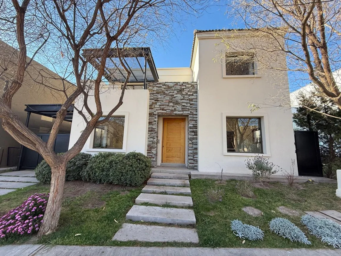 Casa en venta en Luján de Cuyo