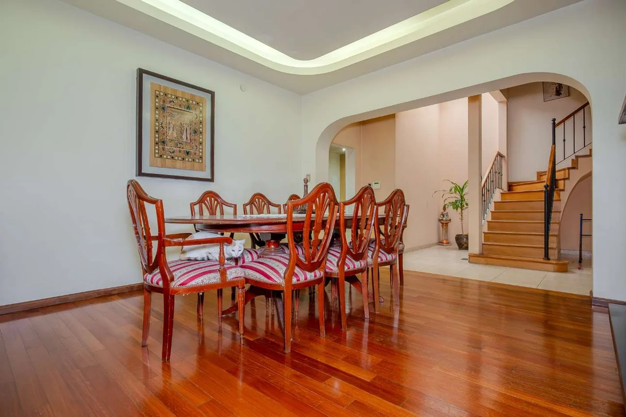Casa de 5 ambientes en venta en Villa Urquiza, Zado 3400