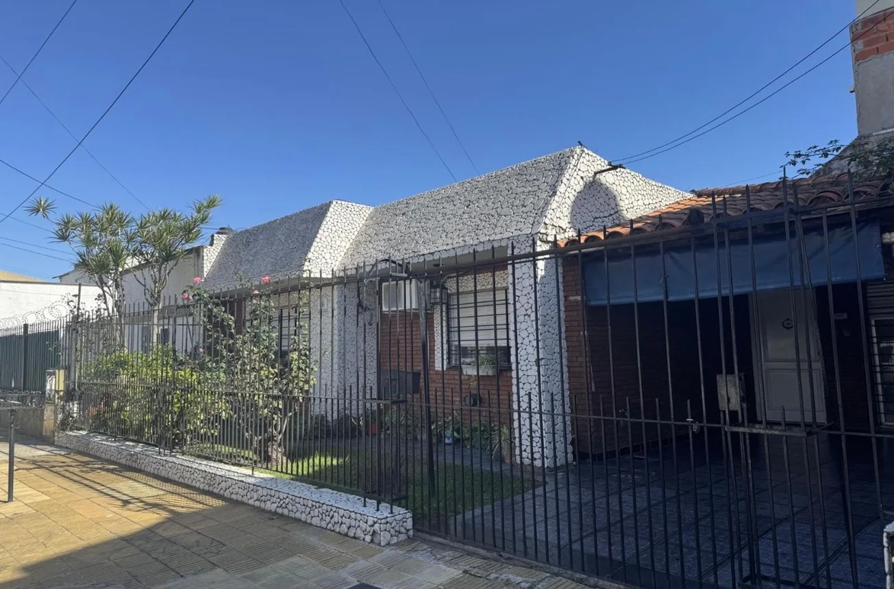 Casa de 3 ambientes en venta en Sarandí, Pasaje Beazley 200, foto 3