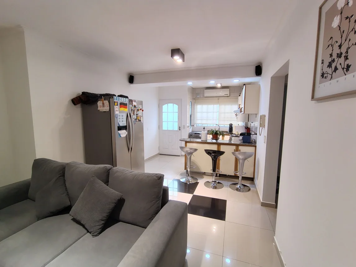 PH de 3 ambientes en venta en Lomas de Zamora, Boedo 900