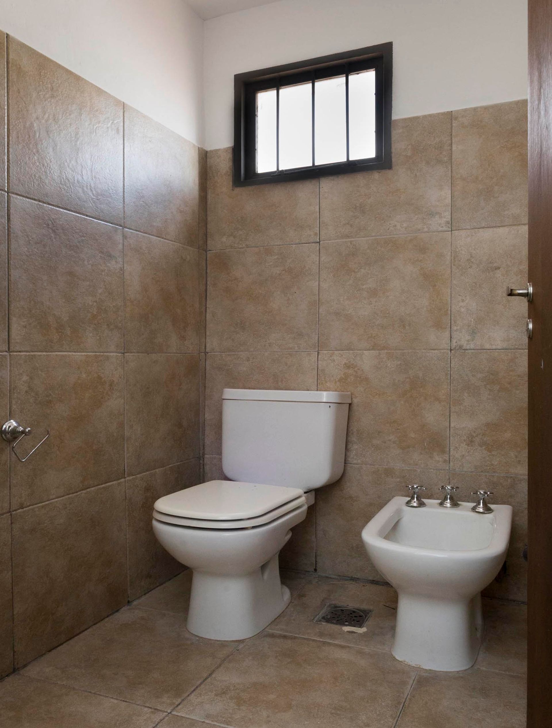 CASA VENTA ZONA SUR Y POSIBILIDAD DE PERMUTA - foto 20