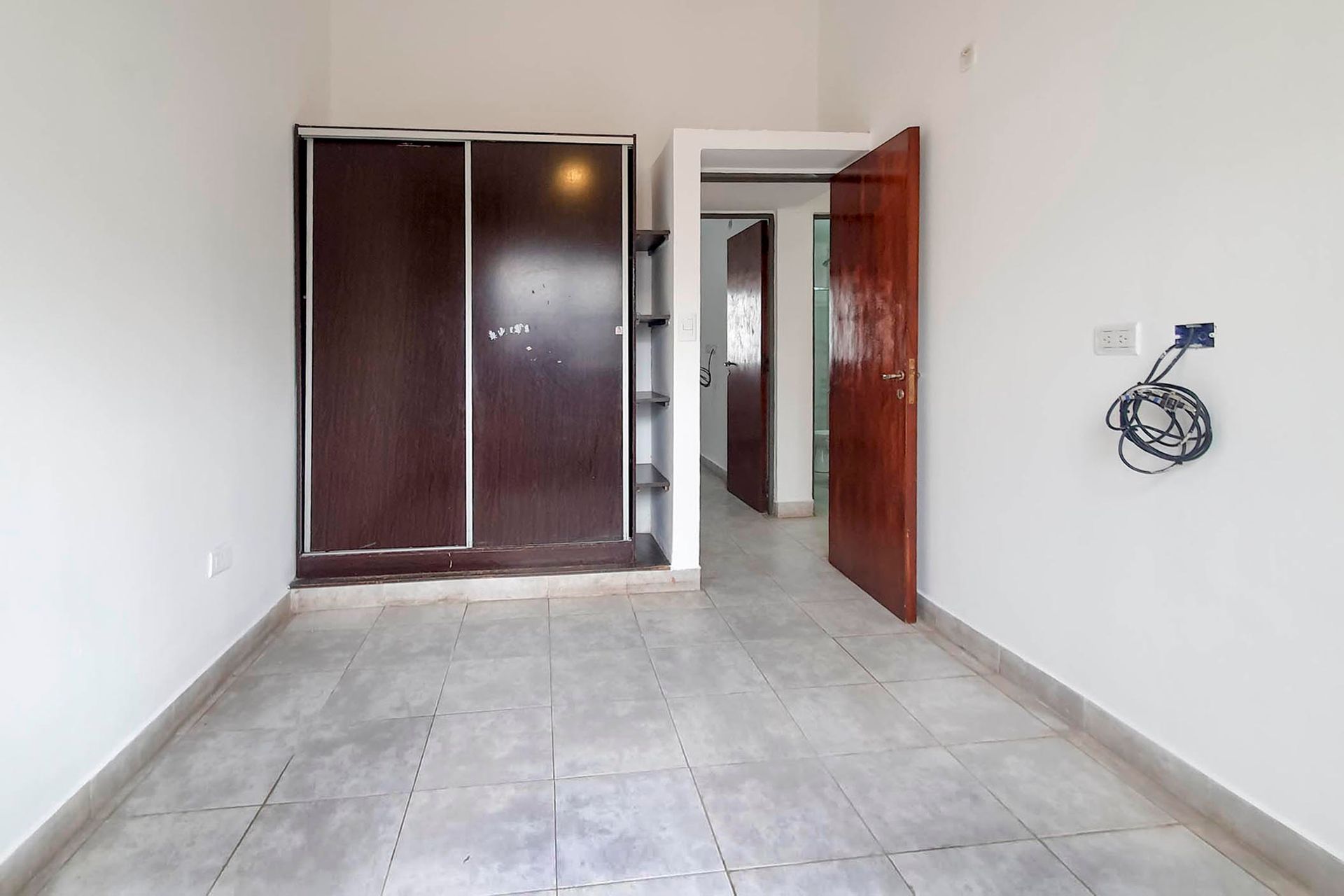 CASA VENTA ZONA SUR Y POSIBILIDAD DE PERMUTA - foto 9