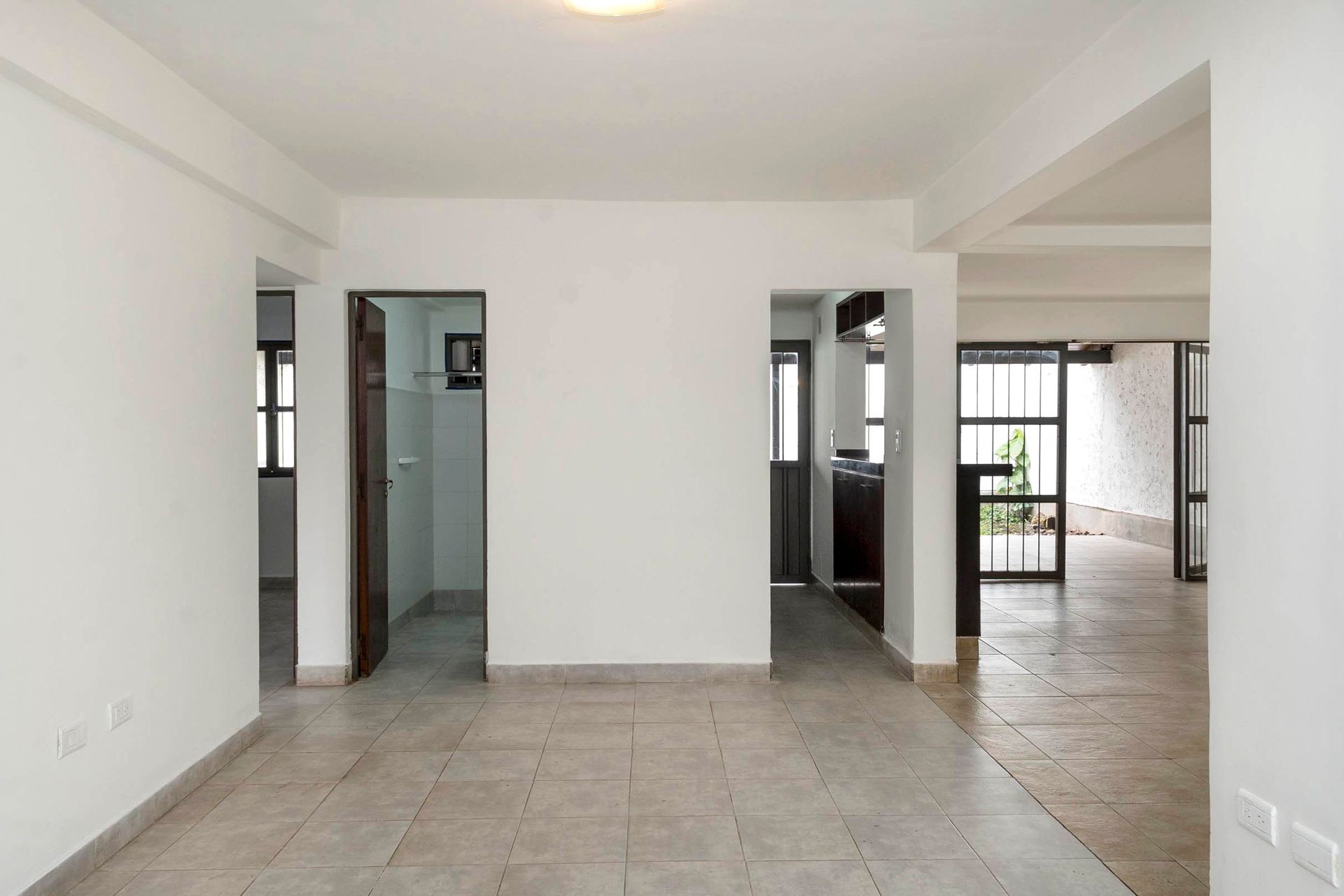 CASA VENTA ZONA SUR Y POSIBILIDAD DE PERMUTA - foto 6