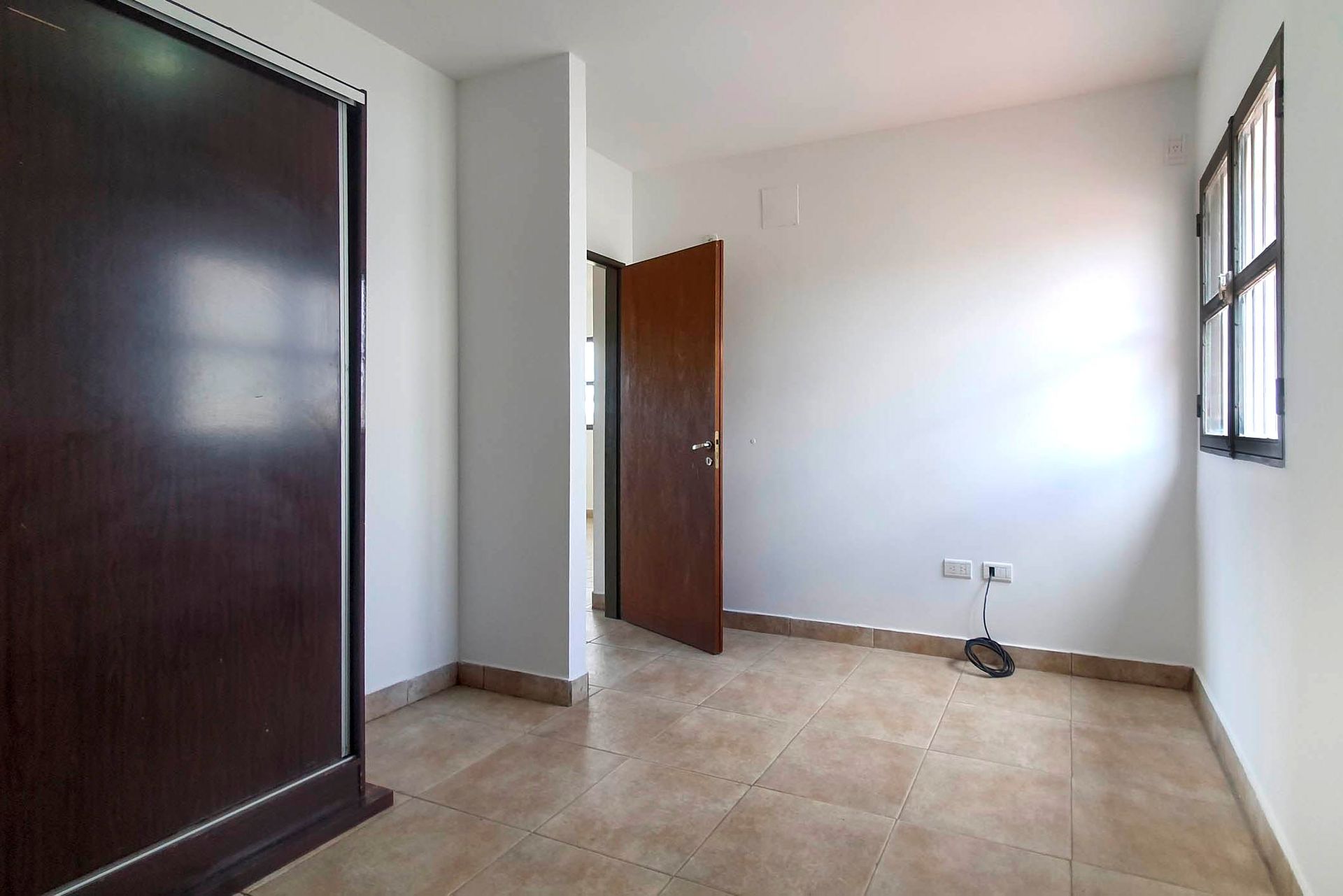 CASA VENTA ZONA SUR Y POSIBILIDAD DE PERMUTA - foto 17