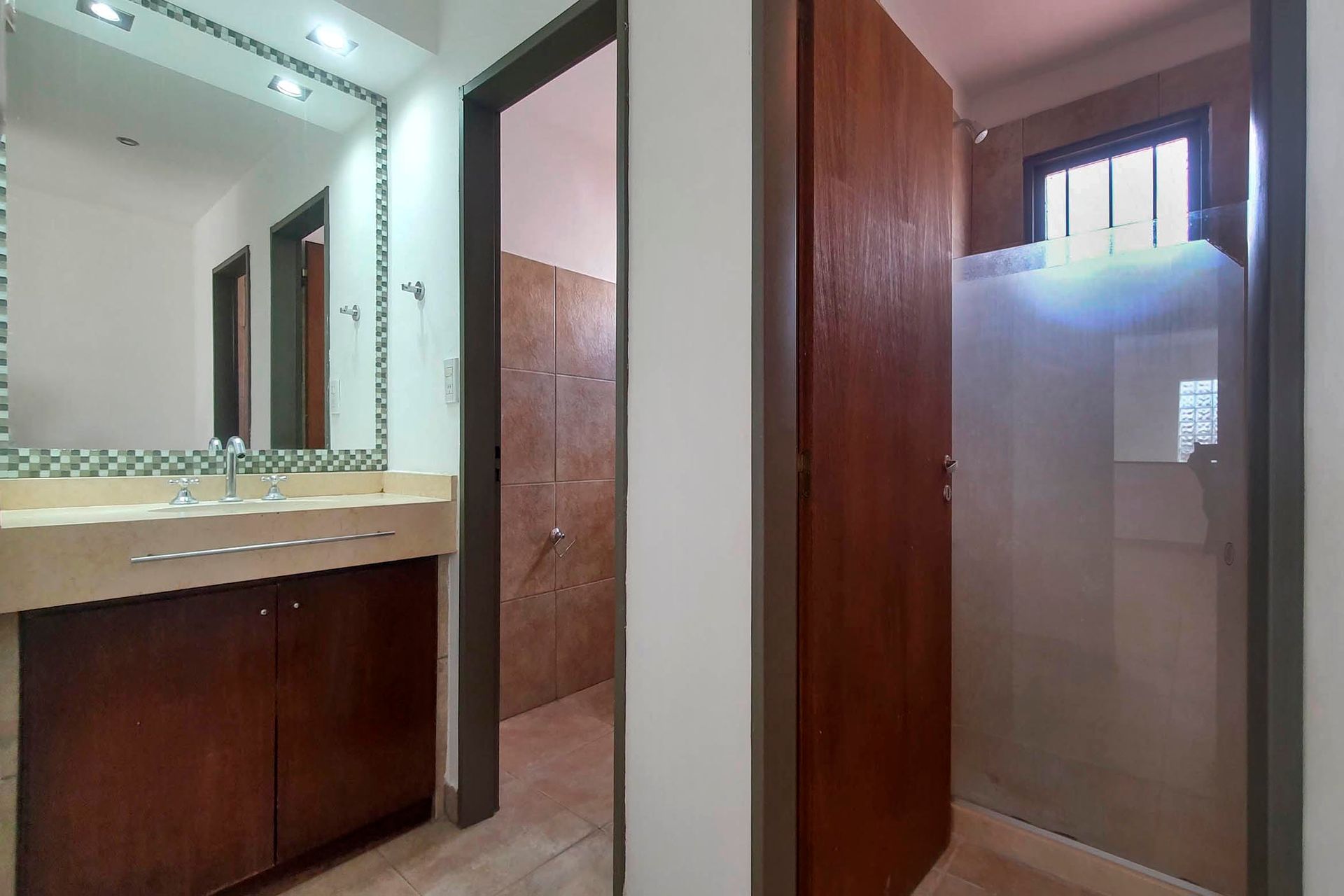 CASA VENTA ZONA SUR Y POSIBILIDAD DE PERMUTA - foto 18