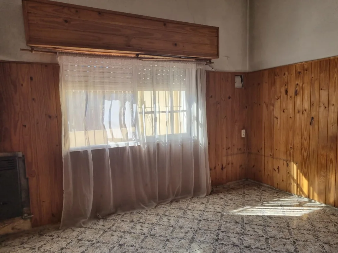 Casa en venta en Lanús Oeste, foto 2