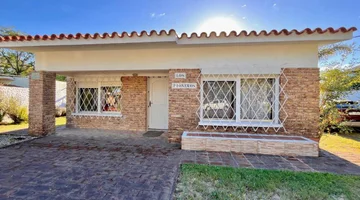 ALQUILER CASA DOS DORMITORIOS EN ATLANTIDA