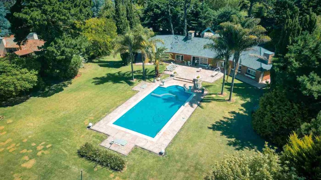 Venta casa 3 amb sobre gran lote en Acantilados