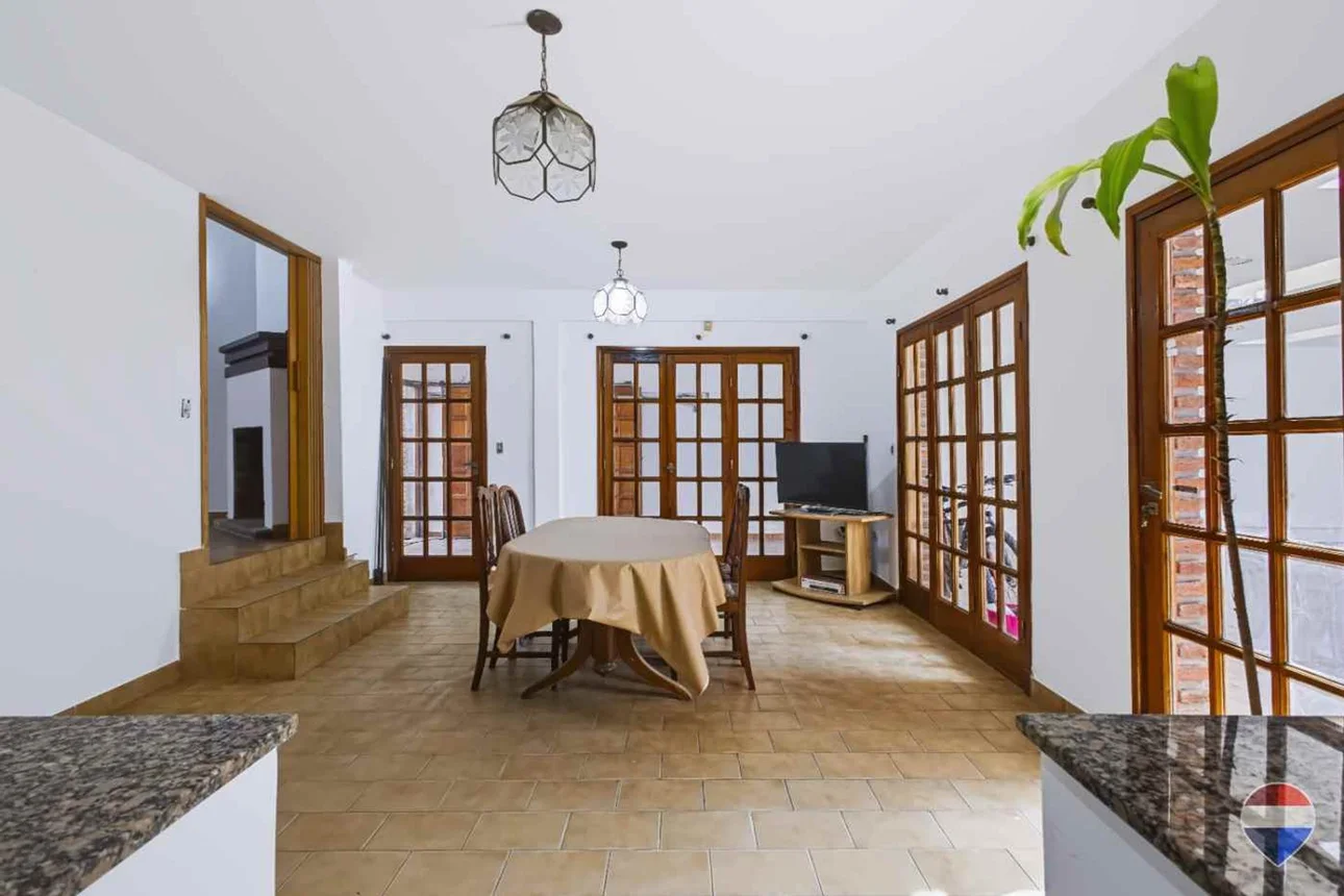 Casa en venta en La Plata, foto 2