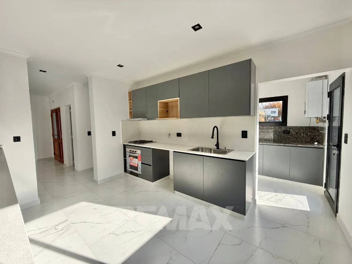 Casa de 6 ambientes en venta en Presidente Derqui, Leandro Niceforo Alem 3300, foto 2