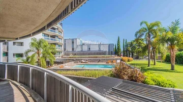 ALQUILA AV. AMERICA 1 DORM. CON MUEBLES DOBLE GGE