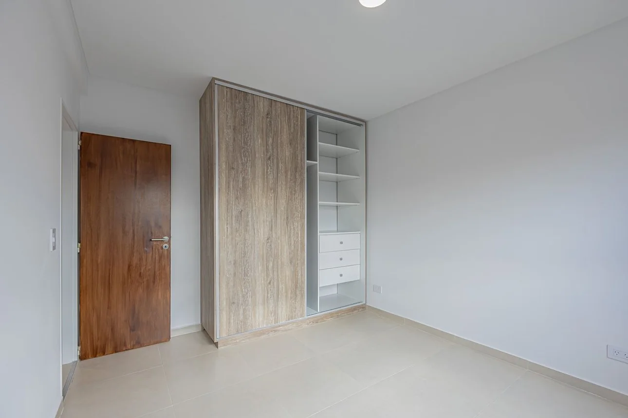 Semipiso de 3 ambientes en venta en Villa Luzuriaga, República de Chile 0, foto 3