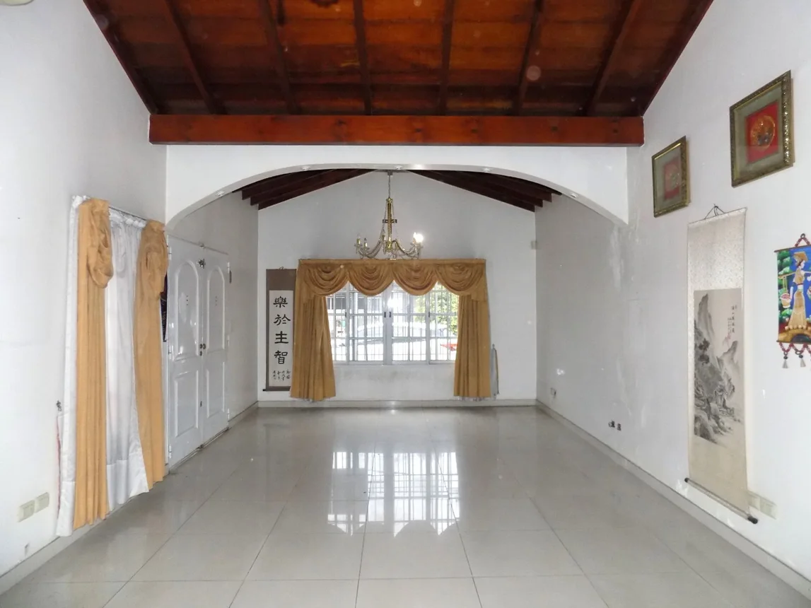 Casa de 5 ambientes en venta en Lomas del Mirador, Almirante Brown 3000, foto 2