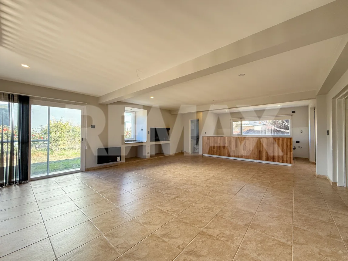 Casa en venta en Neuquén, foto 2