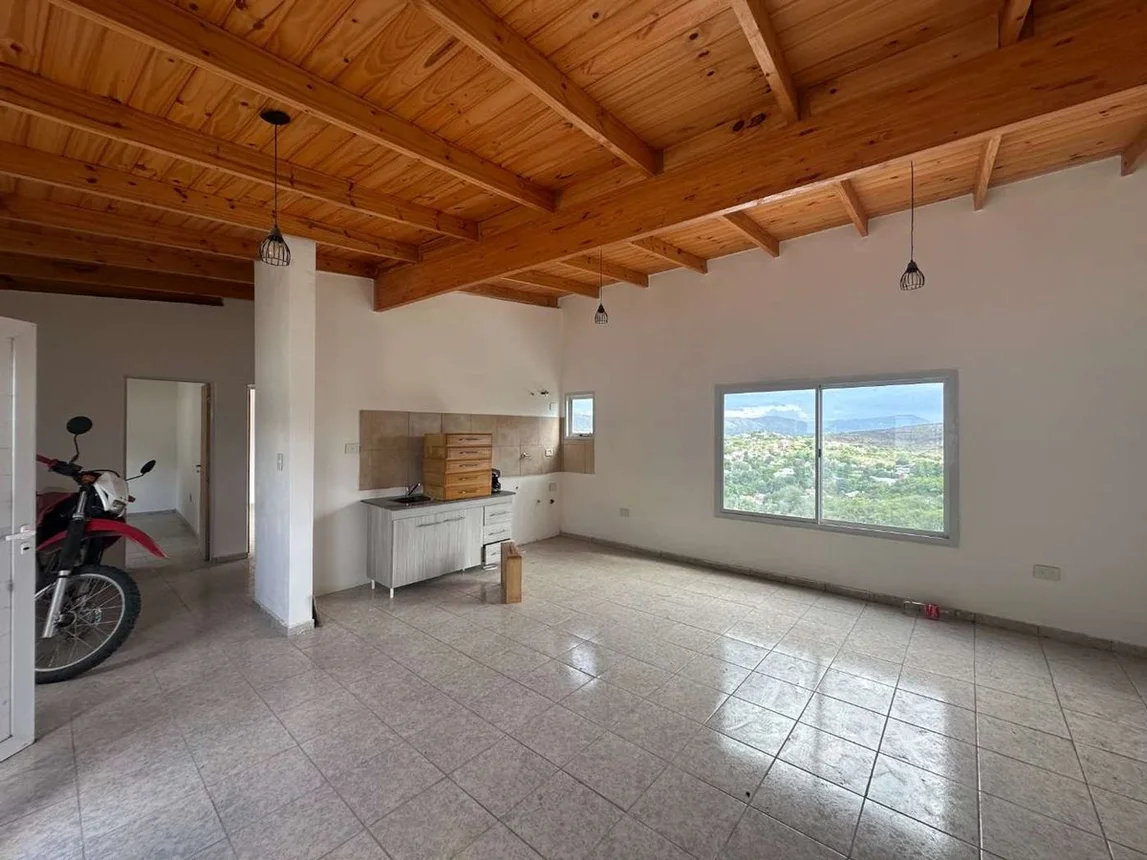 Casa dúplex de 15 ambientes en venta en Villa Carlos Paz, Los Lapachos 200, foto 3