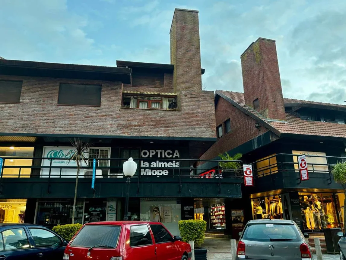 Departamento de 3 ambientes en venta en Pinamar, Avenida Constitución 200, foto 2