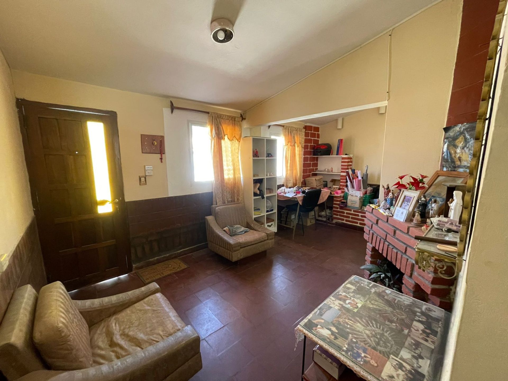 CASA EN VENTA CAFAYATE ZONA CENTRO 4 DORMITORIOS - foto 3