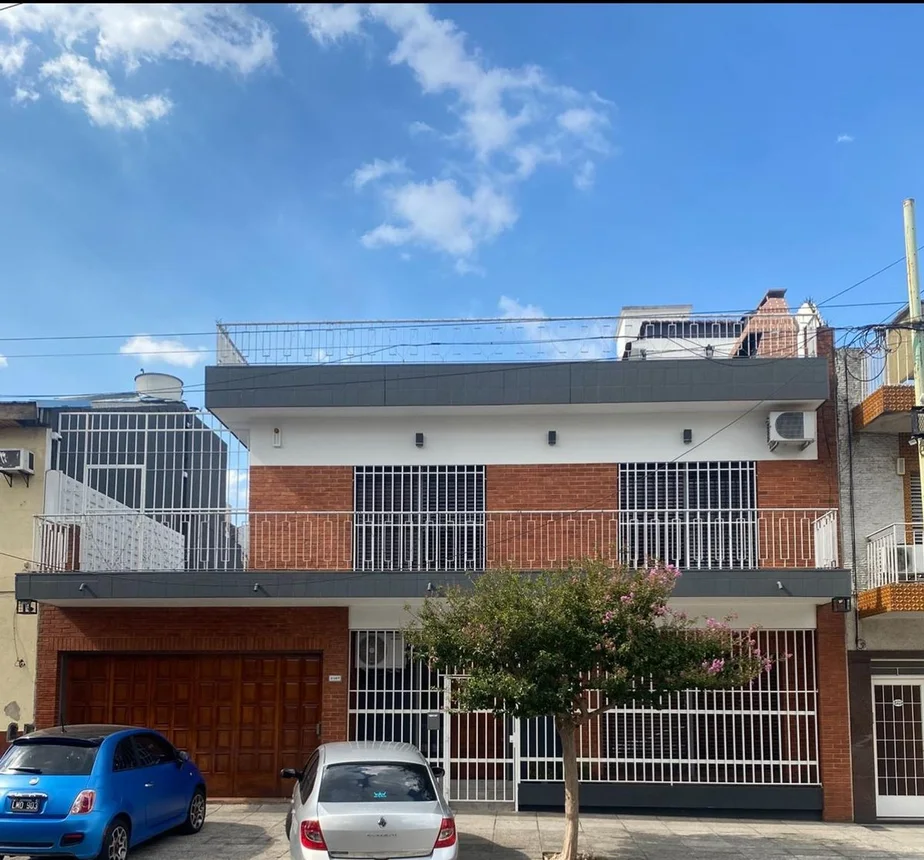 Casa de 5 ambientes en venta en Monte Castro, Bahía Blanca 2300